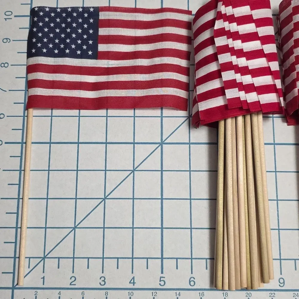 50 Pcs Small‎ American Flags with Wooden Sticks 4x6